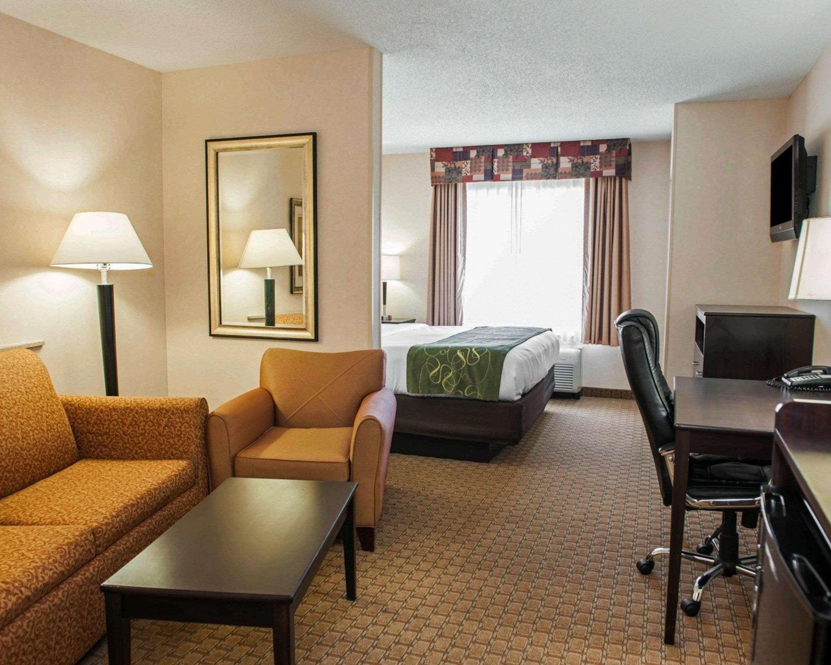 Comfort Suites Southport Exterior foto