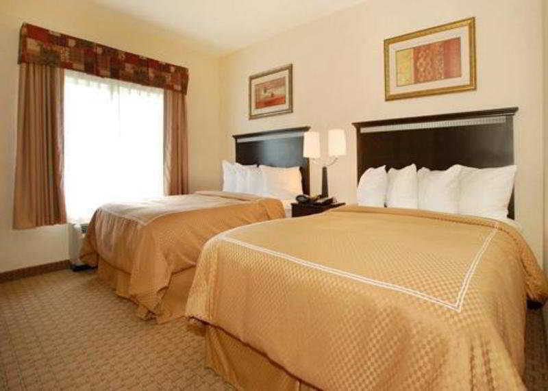 Comfort Suites Southport Habitación foto